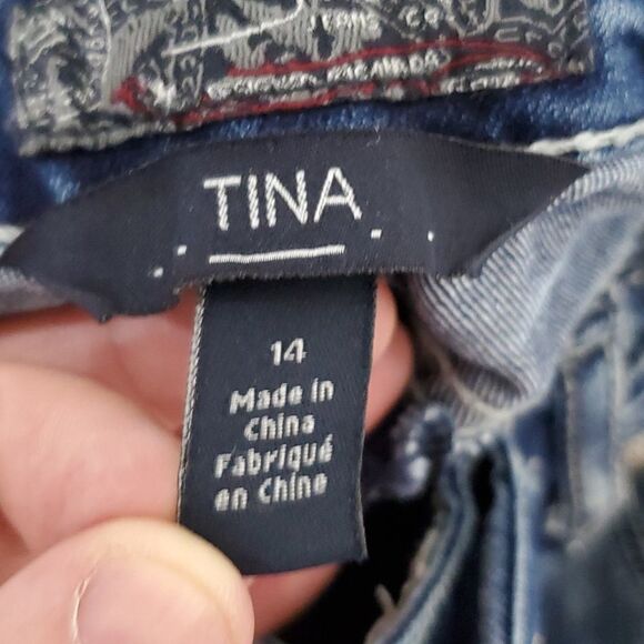 SILVER Tina 26x8.5 jean shorts - Picture 8 of 8